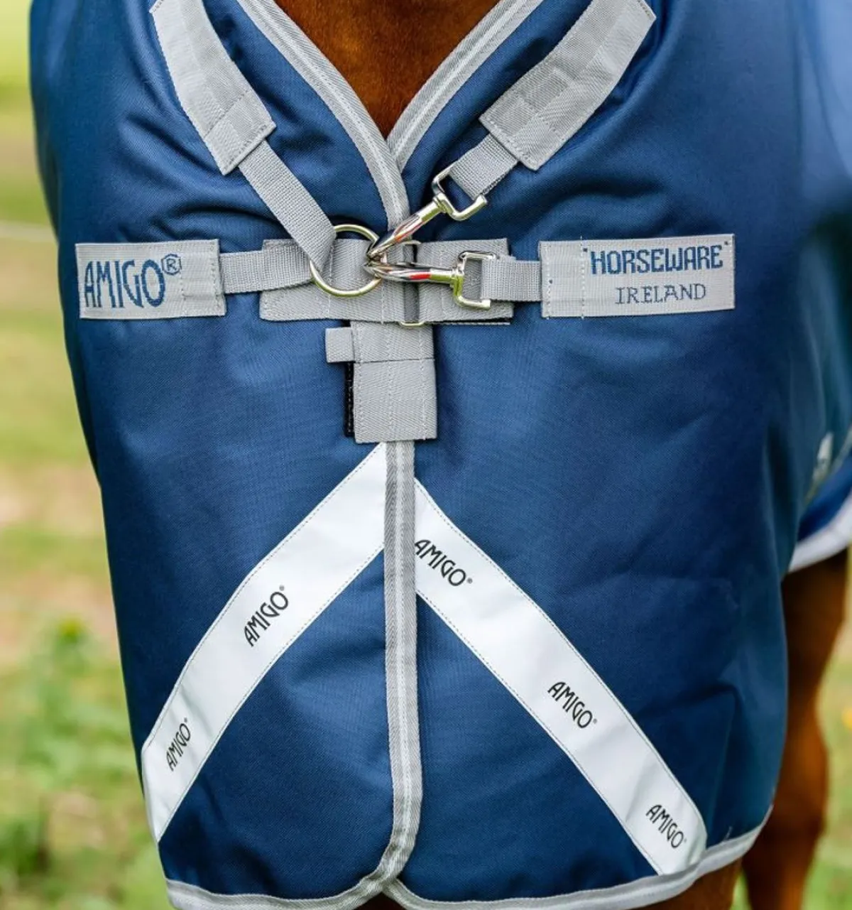 Horseware Ireland Amigo 1200D Plus 400gr - Navy/Titanium< Regndekken