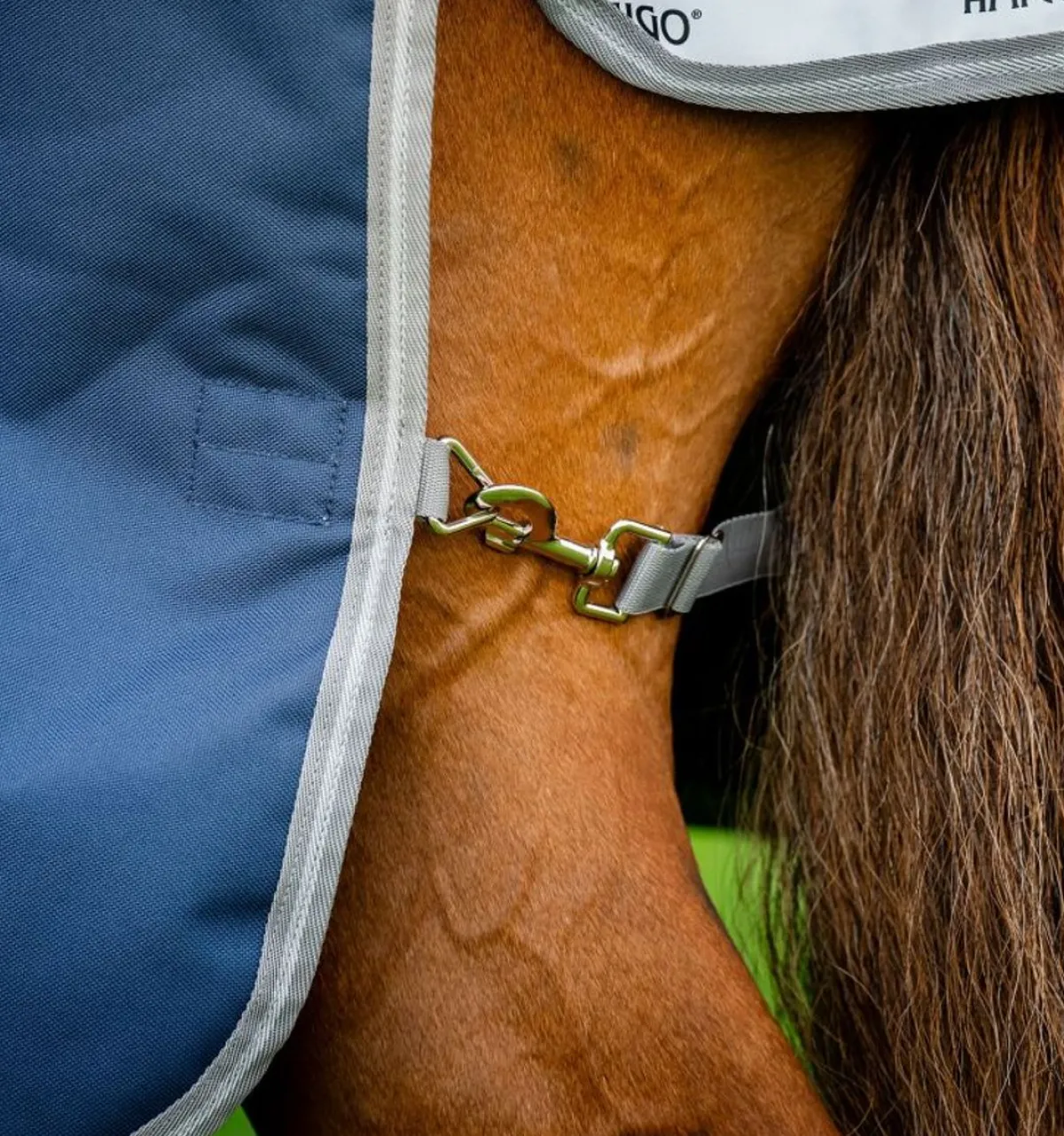 Horseware Ireland Amigo 1200D Plus 400gr - Navy/Titanium< Regndekken