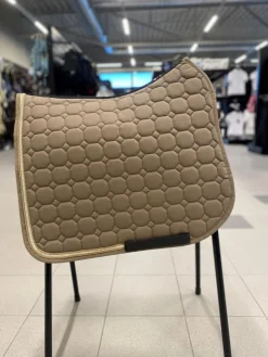 Equiline Schabrak< Dressur Schabraker