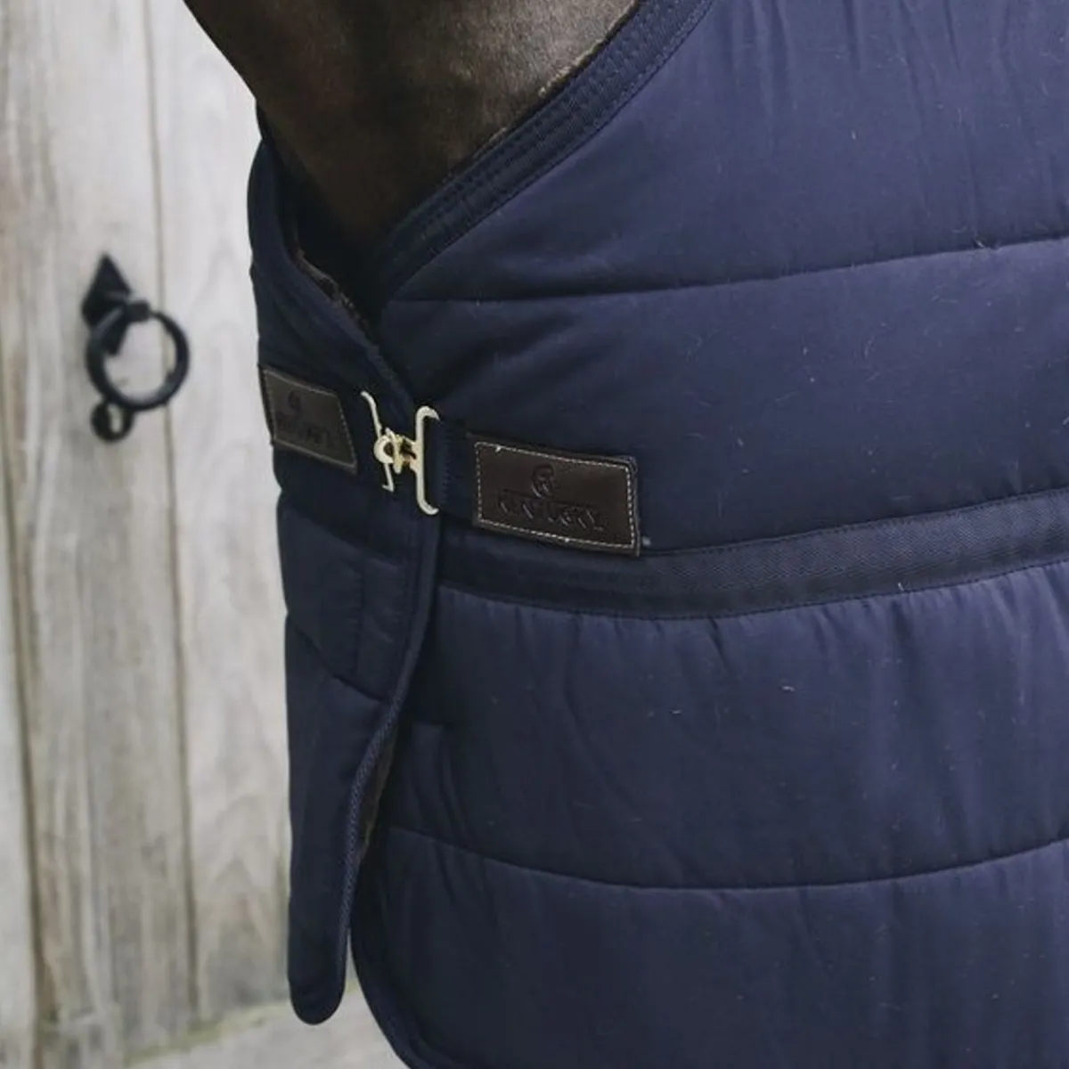 Kentucky Under Rug Skin Friendly 150g< Stalldekken