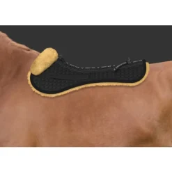 Mattes Sprang Korrigeringspad - Sort med ull foran natur< Salpadder