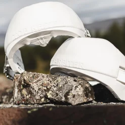 Top Reiter Magic Boots< Islandshest Belegg